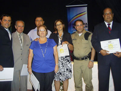 Cerimônia homenageou personalidades de destaque na cidade