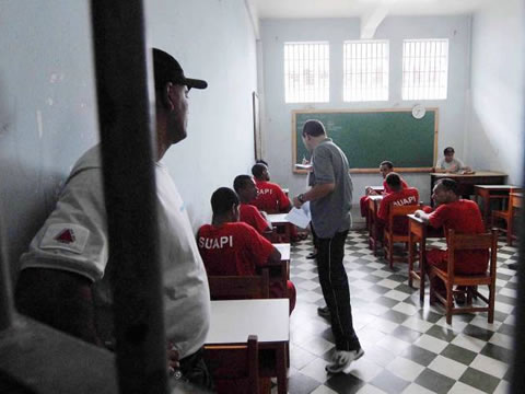 Vinte e três detentos dos presídios de Minas Gerais fizeram provas do Enem