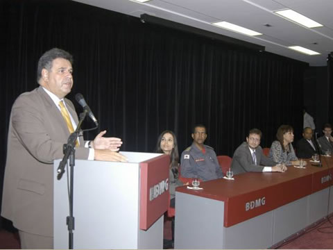 Secretário Moacyr Lobato em pronunciamento durante a formatura