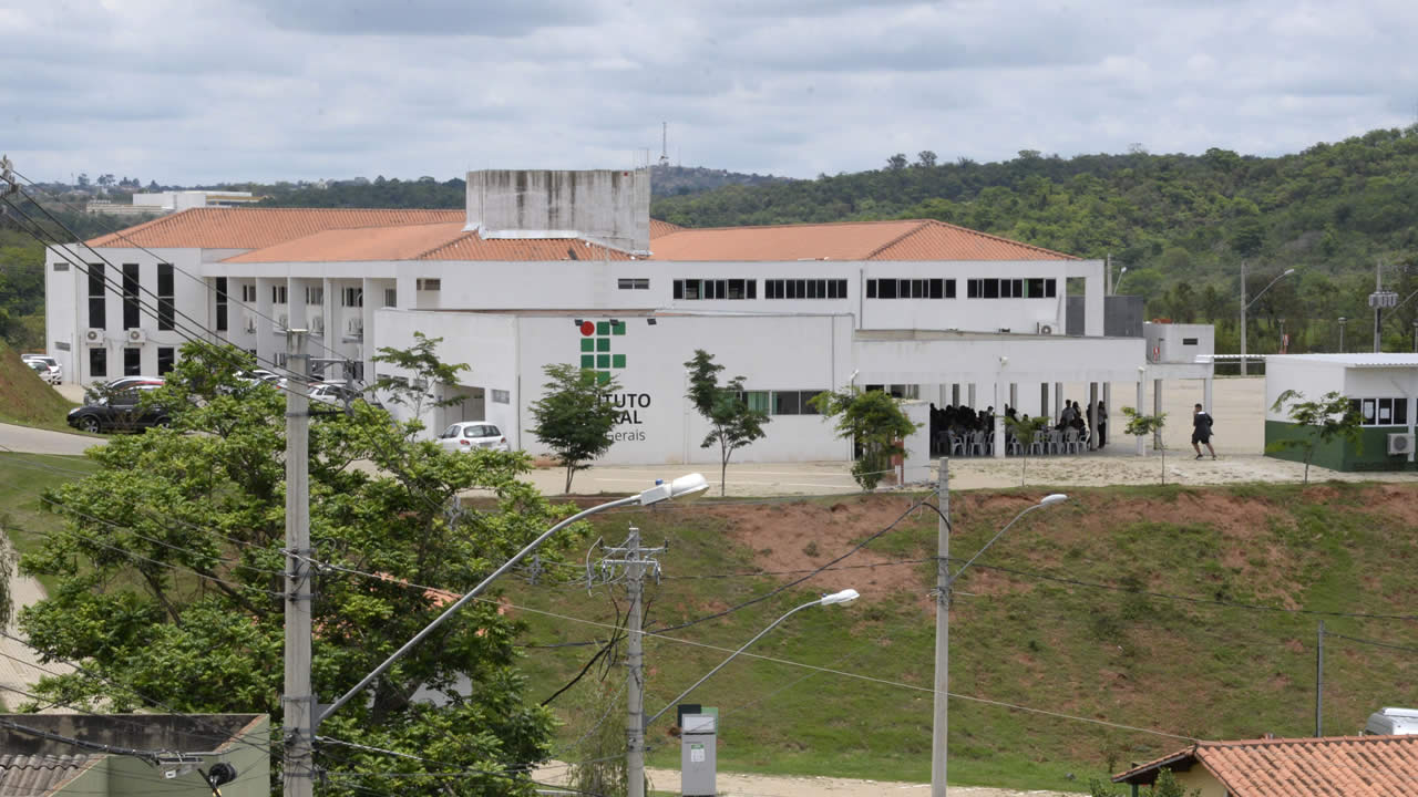 Candidate-se ao Auxilio Digital Emergencial 2021 — Instituto Federal de  Educação, Ciência e Tecnologia de Minas Gerais Campus Ribeirão das Neves